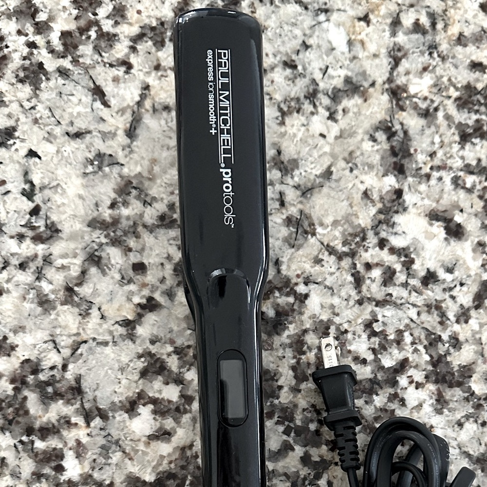 Paul Mitchell pro tools express ion hair straightener